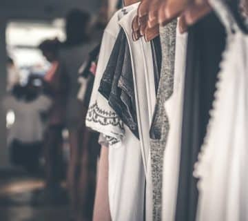 Waarom kleding van travelstof een echte must-have is voor elke garderobe